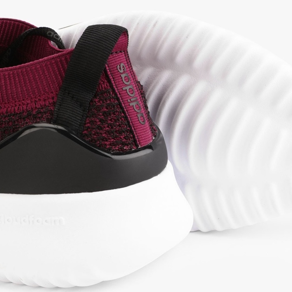 adidas Women's Running Shoe NWB - Picture 2 of 6